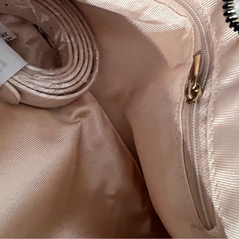 Elegant Cream Woven Faux Leather Shoulder Bag - Picture 6 of 6